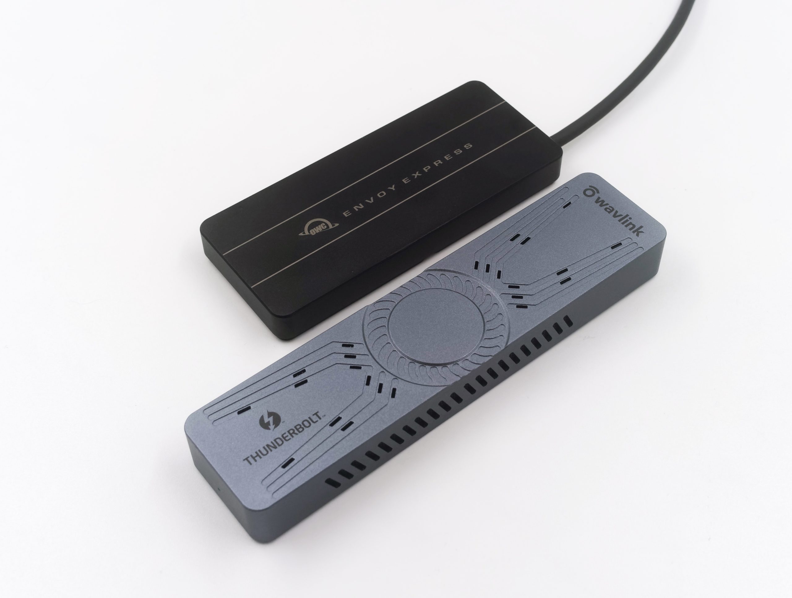 LaCie Rugged USB 3.0 Thunderbolt SSD – 1 To, des performances sans  précédents 